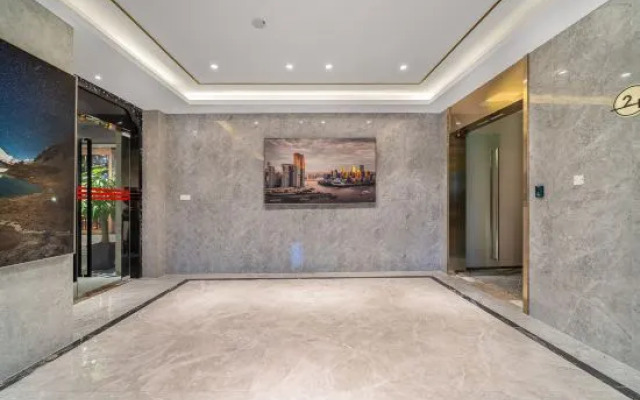 Starway Hotel (Chongqing Sanya Bay Metro Station Store)