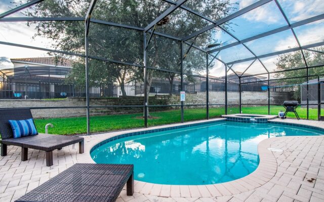 Spacious Home W/private Pool/spa & Free Waterpark!