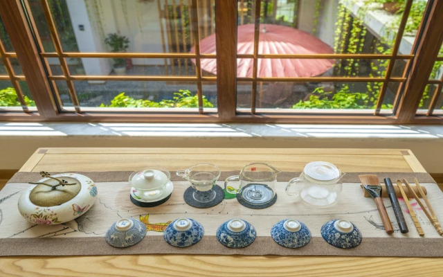 Floral Hotel · Rushuang Courtyard Lijiang