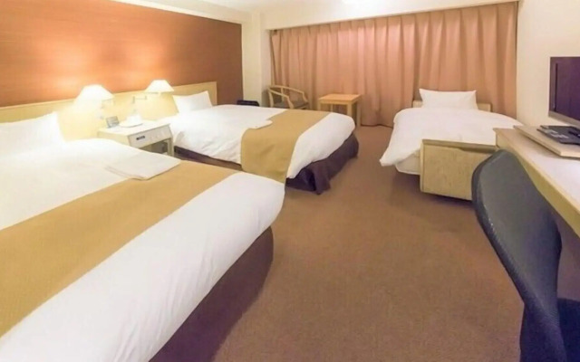 MINAMISENRI Crystal Hotel