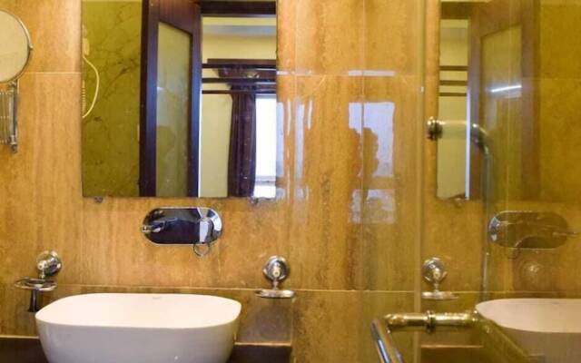 OYO Premium Assi Ghat