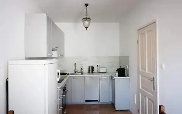Maharaja Mountain Palace 3-bed Apartment in Buda