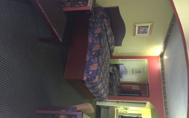 Scottish Inns & Suites Eastex Fwy.