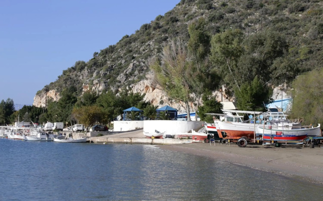 Aktaion Hotel