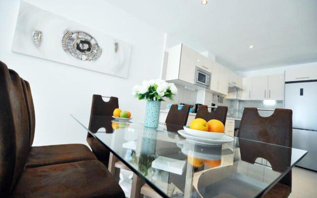 Nice townhouse on the 1st line