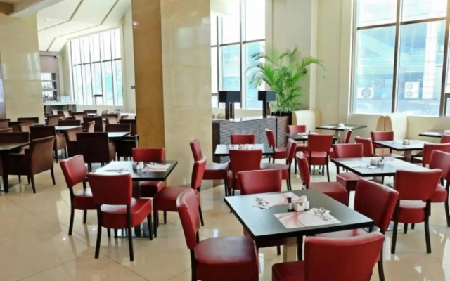 Mandarin Plaza Hotel