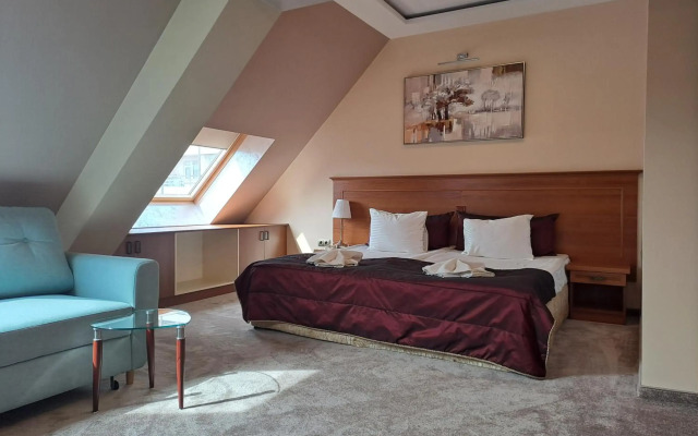 Contessa Hotel