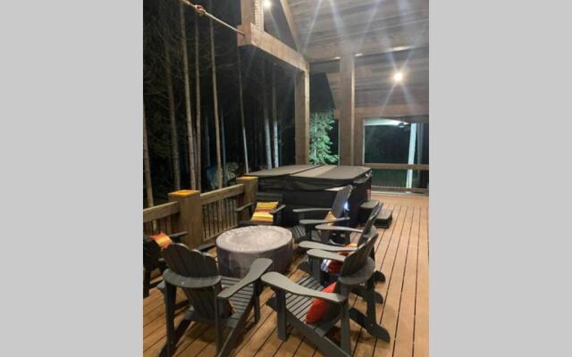 Yellowstone Crossing Lodge