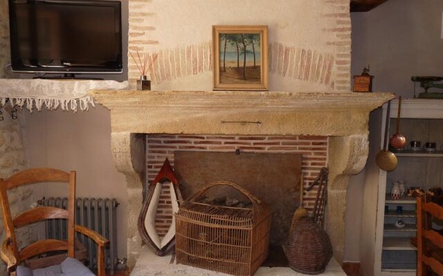 Chambres dhôtes et Gîte Sous La Tonnelle