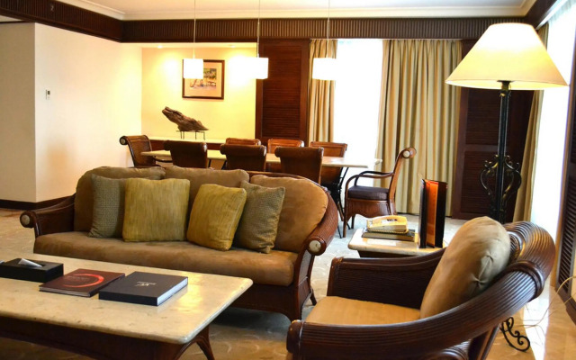 Waterfront Airport Hotel & Casino