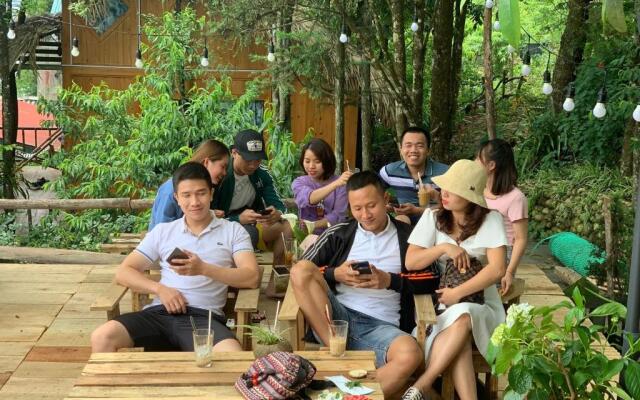 Sapa Jungle Pub  Homestay