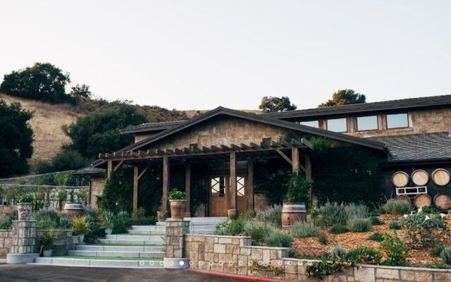 The Inn At Zaca Creek