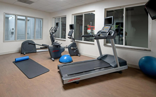 Holiday Inn Express Hotel & Suites Fresno South by IHG
