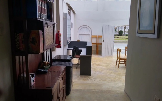 Nuna Chak Hostel & Café