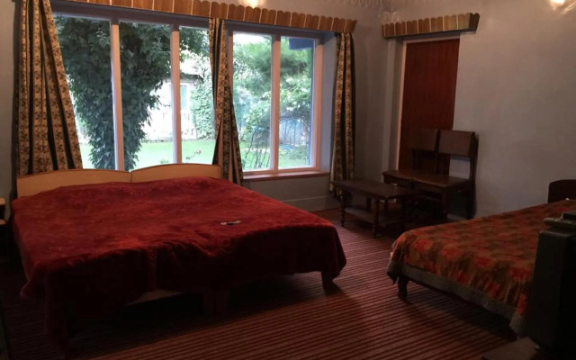 Hotel Humza