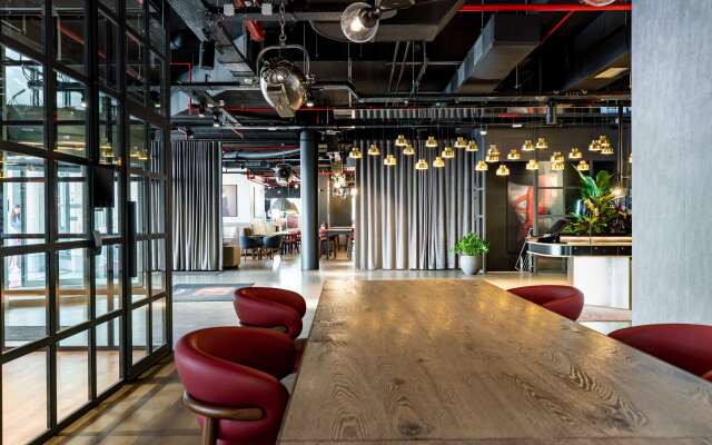Radisson RED Brussels