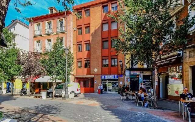 Lovely Modern 1Bed Apt in the city centre, nr metro