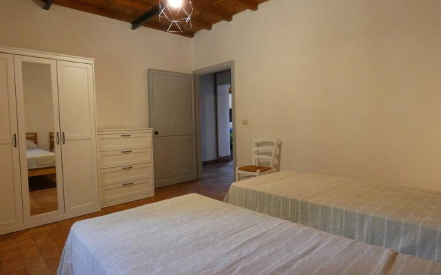 SCAPPO IN UMBRIA,Casale Vallenea