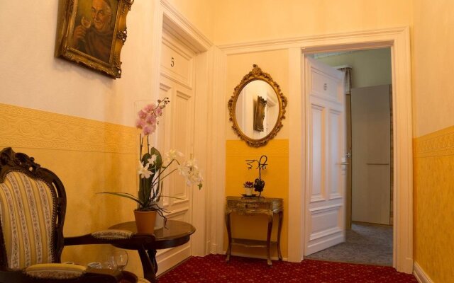 Hotel Garni - Weinhaus Arns