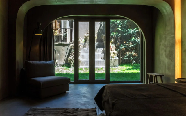 Life Gallery Hotel