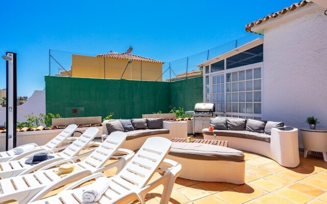 Outstanding beachfront villa Fuengirola