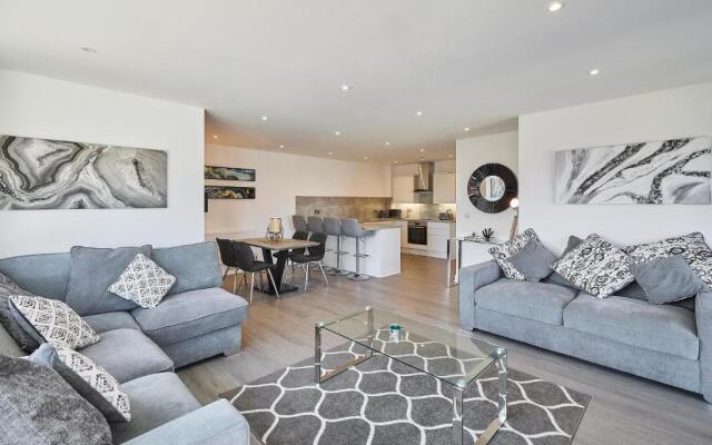 Host Stay Beach Pad