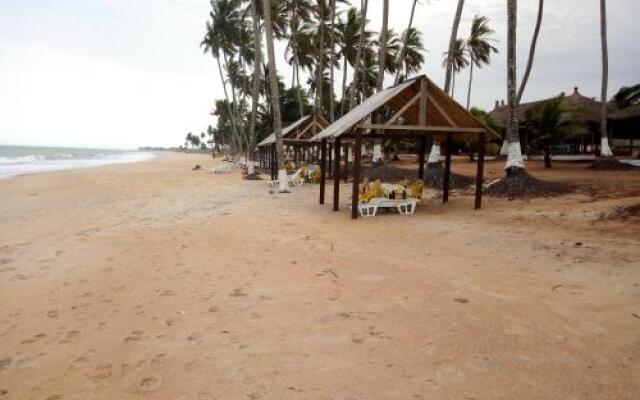 Brenu Beach Lodge