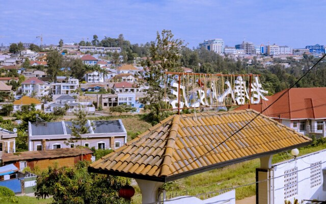 Lao Tangren Restaurant & Guesthouse