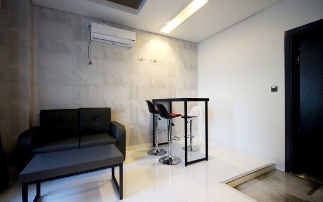 Uljin Neulbom Boutique