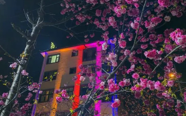 Mingzhu Hotel (Yanhupark Branch) – Exterior – Baoshan