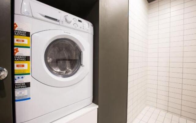 Magnificent Apartment + FREE car park near CBD