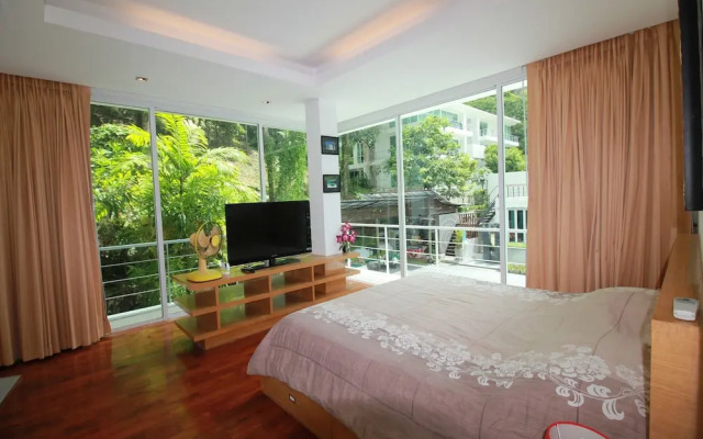 The Trees Club Apartment