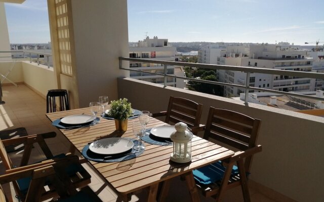 Apartment with 3 Bedrooms in Portimão, with Wonderful City View, Furnished Balcony And Wifi - 1 Km From the Beach