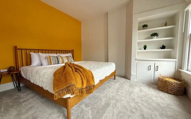 Prime Location Top Rated Free Parking