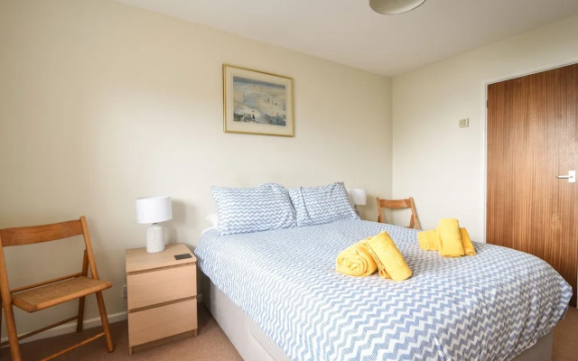 3 Bay View Court
