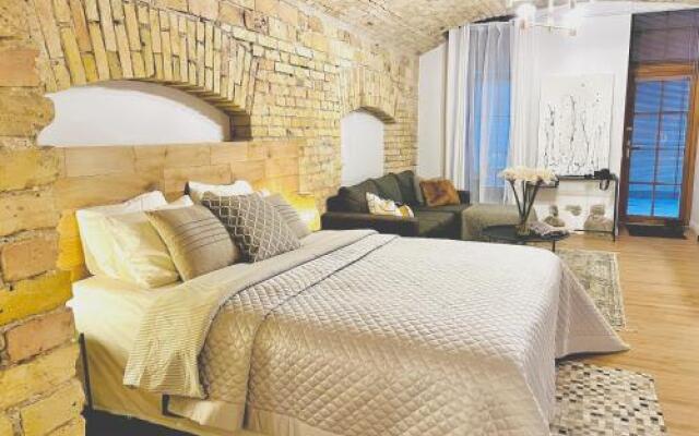 Tomy Old Town Apartments