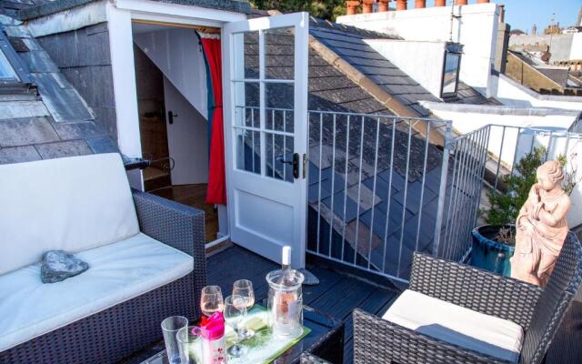 Seagulls Nest Beachfront Apartment With 3 Bedrooms