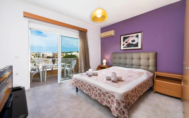 Savvas Apartment
