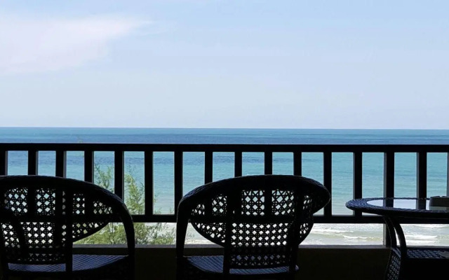 Samsuria Beach Resort & Residence