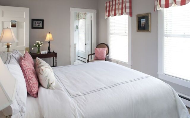 Brewster House Bed & Breakfast