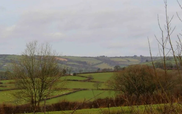 The Shearer's Hut, Sleeps 2, Wood Burner, Fire Pit