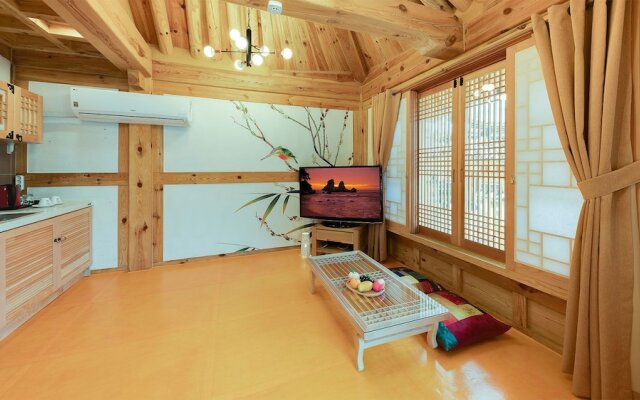 Donghae Hanok Donganjae