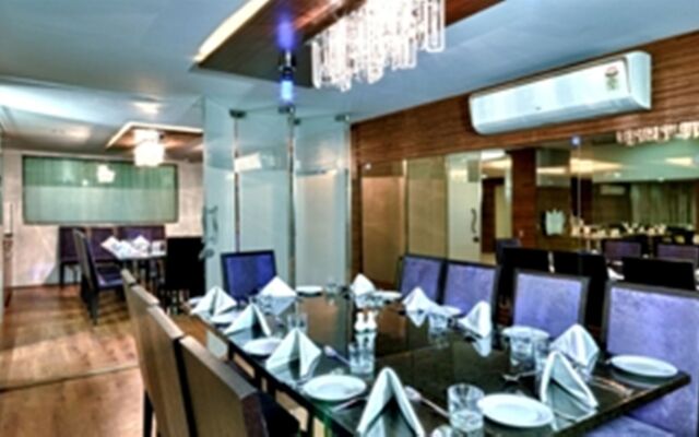 3 by OYO - Nami Residency