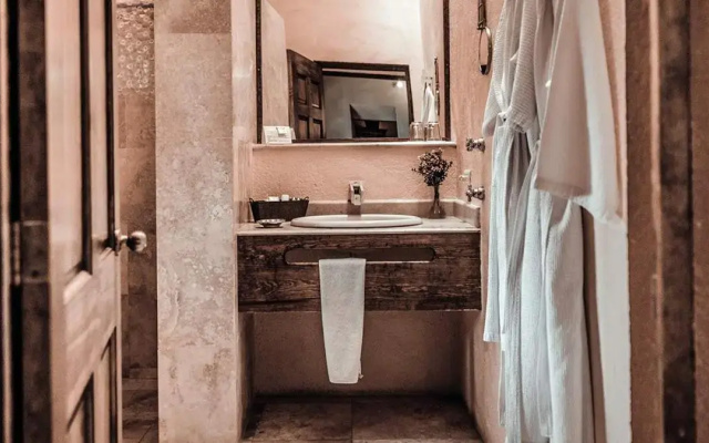 Hacienda Sepulveda Hotel & SPA