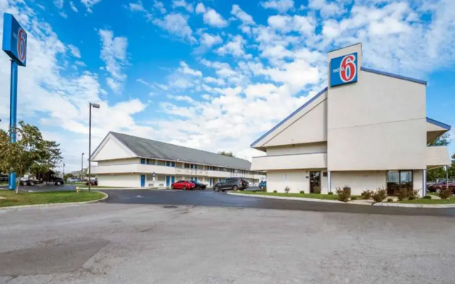 Motel 6 Grove City, OH