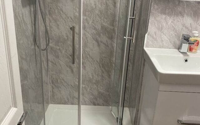 Large 3 bed House Sleep 10 Anfield Liverpool