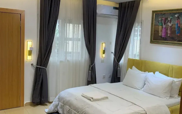 Signature apartments
