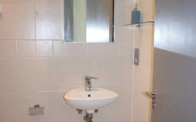 Modern Apartment in Silicon Docks With Balcony