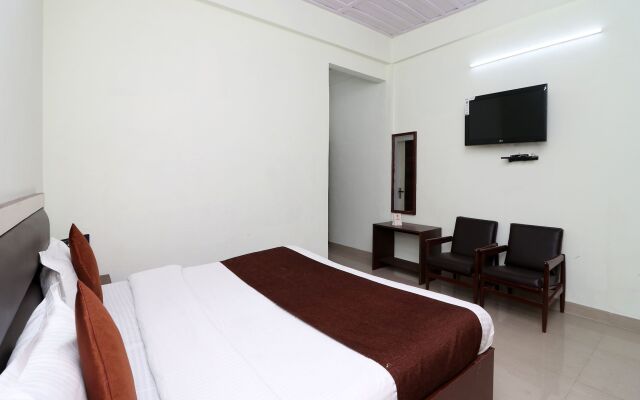 OYO 13908 Hotel India