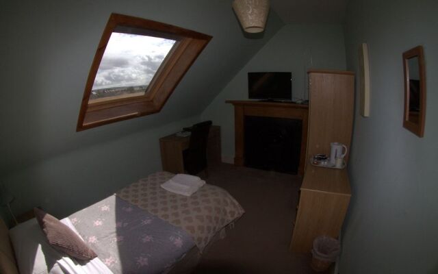 Rosemount Hotel